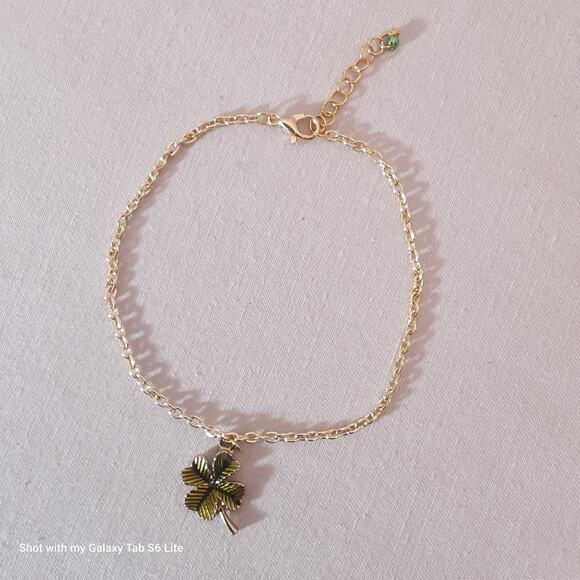 Four Leaf Clover Charm Bracelet Gold Tone Curb Chain - Picture 5 of 15